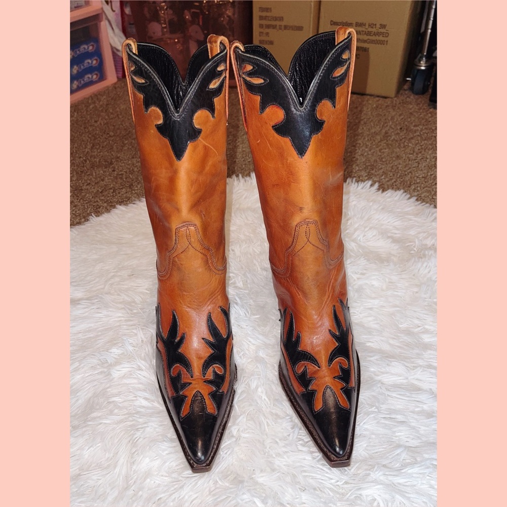Charlie 1 horse pointed toe heeled boots
